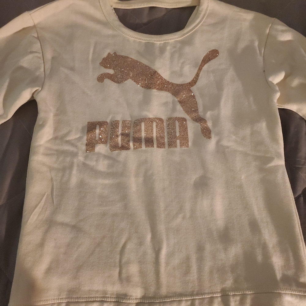 PUMA crew neck. Glitter LOGO